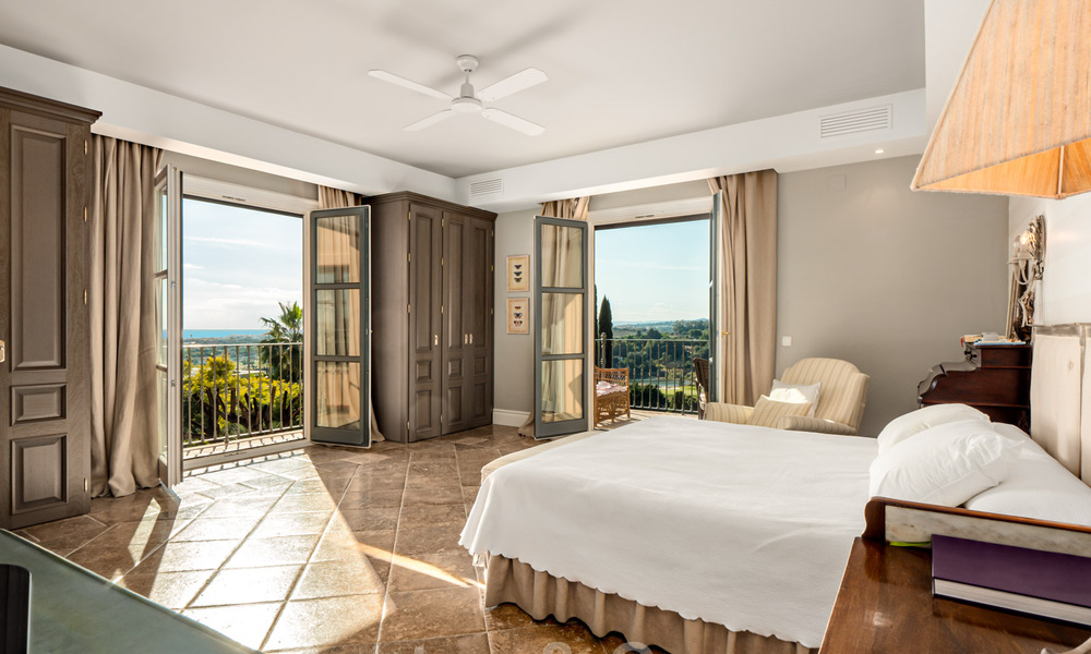 Se vende villa de lujo de un estilo mediterráneo con vistas al mar en un complejo de golf de cinco estrellas en Benahavís - Marbella 39287