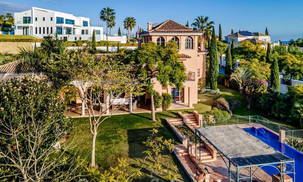 Se vende villa de lujo de un estilo mediterráneo con vistas al mar en un complejo de golf de cinco estrellas en Benahavís - Marbella 39293