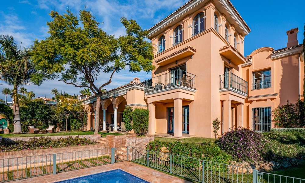 Se vende villa de lujo de un estilo mediterráneo con vistas al mar en un complejo de golf de cinco estrellas en Benahavís - Marbella 39302