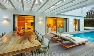 Lista para entrar a vivir, nueva y moderna villa en venta en Guadalmina a un paso de San Pedro en Marbella 39340 