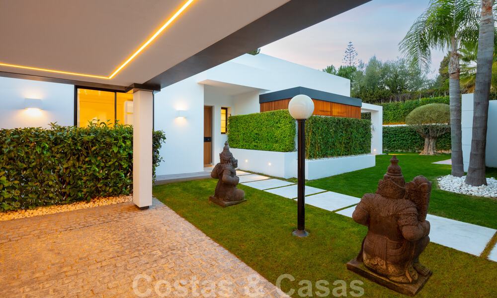 Lista para entrar a vivir, nueva y moderna villa en venta en Guadalmina a un paso de San Pedro en Marbella 39344