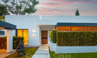Lista para entrar a vivir, nueva y moderna villa en venta en Guadalmina a un paso de San Pedro en Marbella 39345 