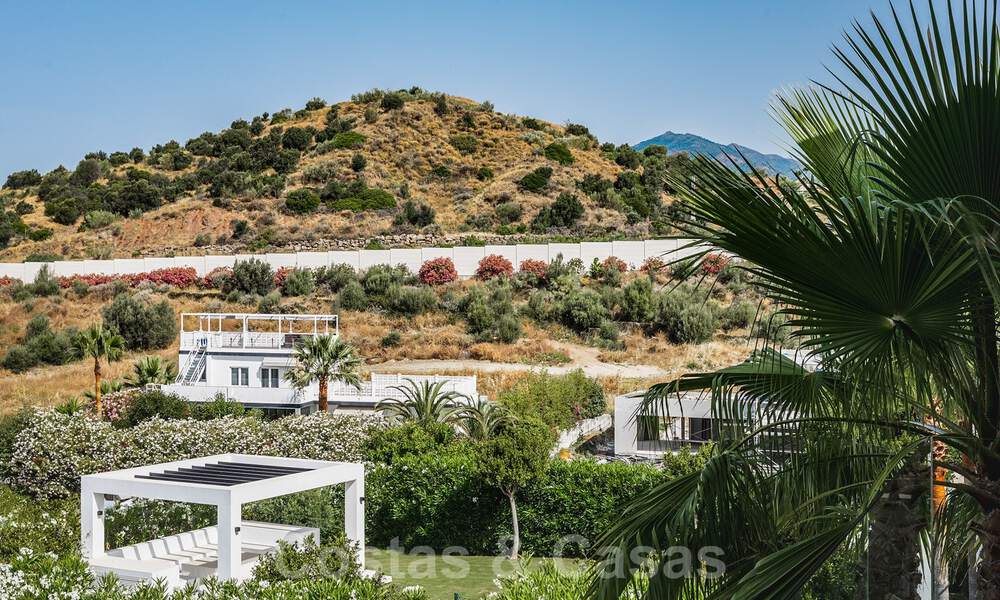Moderna villa de lujo en venta en una comunidad privada en Nueva Andalucía, Marbella 39387