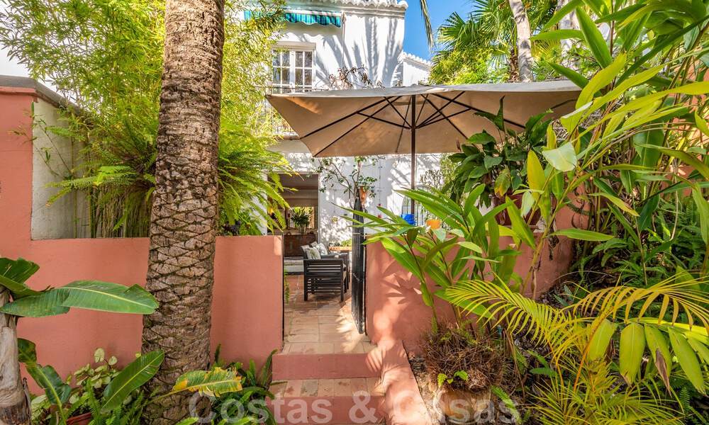 Encantadora y pintoresca casa en venta en una zona residencial vigilada de la Milla de Oro en Marbella 39414