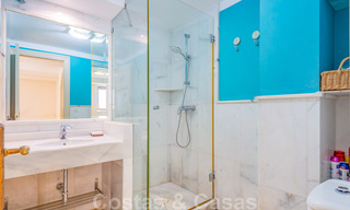 Villa Andaluza en venta en una urbanización situada en la Milla de Oro de Marbella 39434 