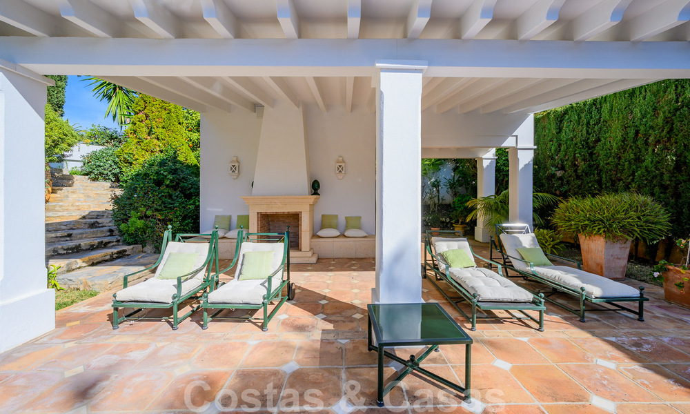 Villa de estilo español en venta en la cotizada zona de playa de Bahía en Marbella 39460