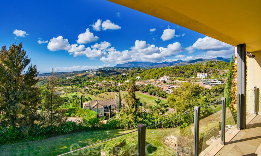 Villa de estilo Alhambra en venta en el exclusivo Marbella Club Golf Resort en Benahavis 39519