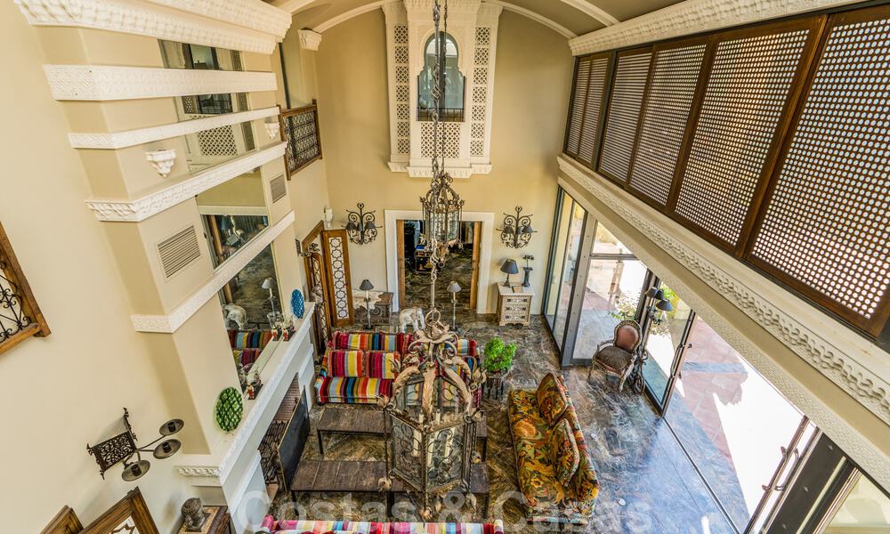 Villa de estilo Alhambra en venta en el exclusivo Marbella Club Golf Resort en Benahavis 39524