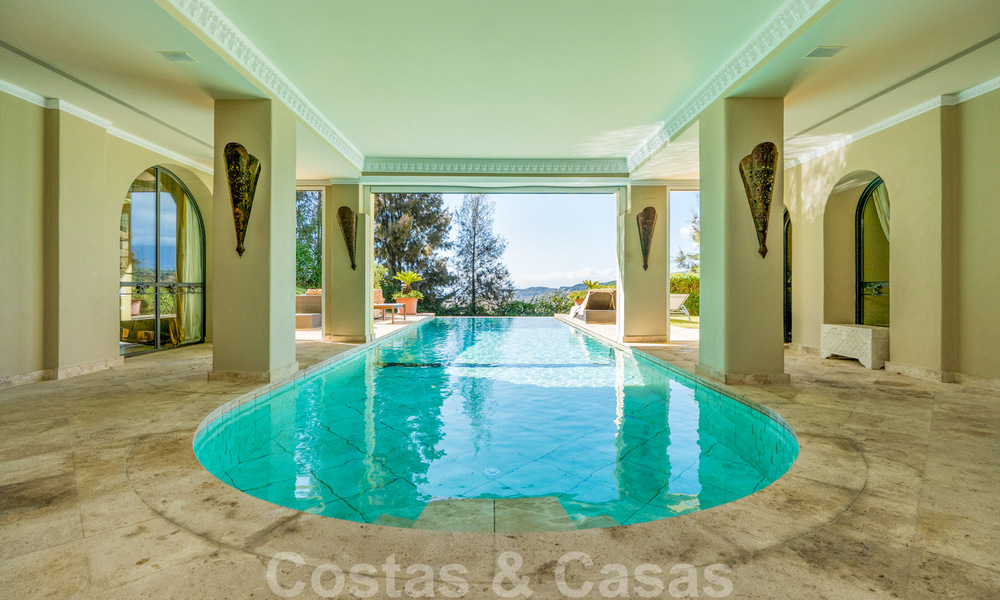 Villa de estilo Alhambra en venta en el exclusivo Marbella Club Golf Resort en Benahavis 39532