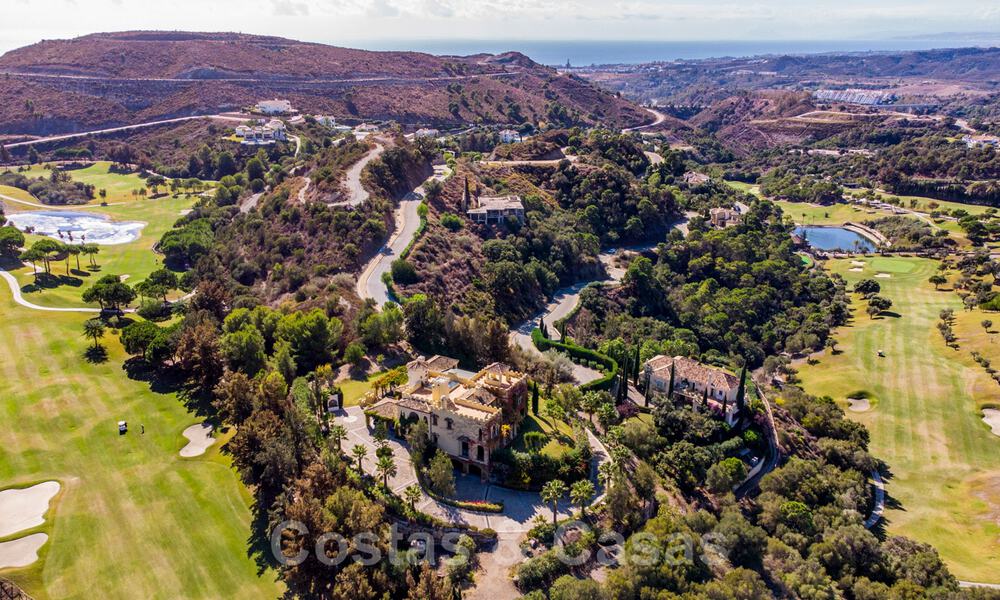 Villa de estilo Alhambra en venta en el exclusivo Marbella Club Golf Resort en Benahavis 39534