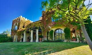 Villa de estilo Alhambra en venta en el exclusivo Marbella Club Golf Resort en Benahavis 39540 
