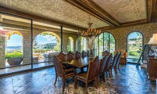 Villa de estilo Alhambra en venta en el exclusivo Marbella Club Golf Resort en Benahavis 39541 