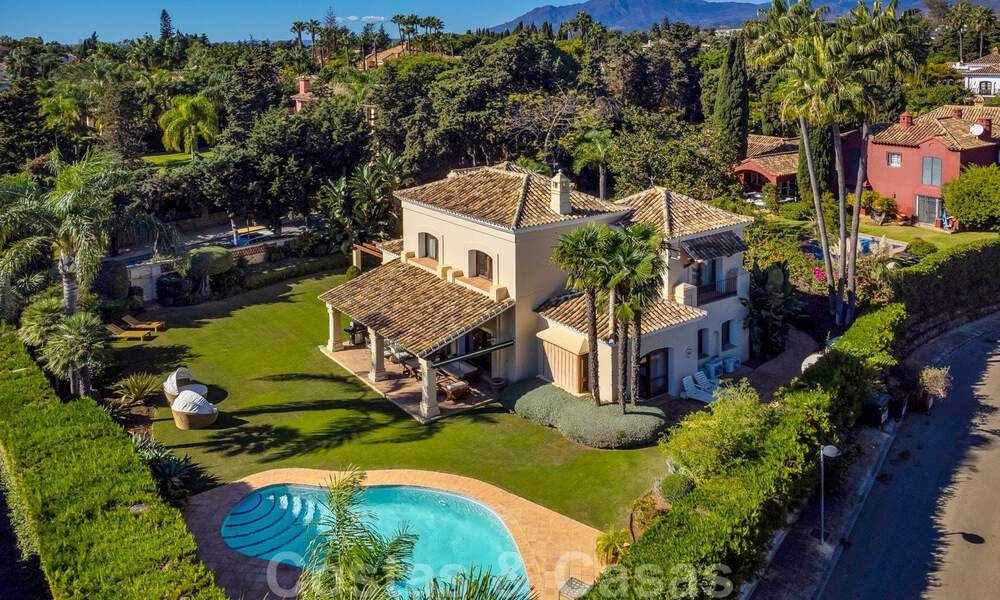 Villa de lujo de estilo mediterráneo en venta a poca distancia de la playa, campo de golf y servicios en la prestigiosa Guadalmina Baja en Marbella 39565