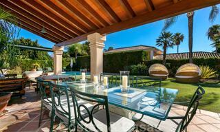 Villa de lujo de estilo mediterráneo en venta a poca distancia de la playa, campo de golf y servicios en la prestigiosa Guadalmina Baja en Marbella 39578 