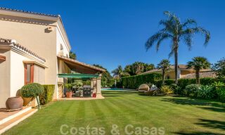 Villa de lujo de estilo mediterráneo en venta a poca distancia de la playa, campo de golf y servicios en la prestigiosa Guadalmina Baja en Marbella 39583 