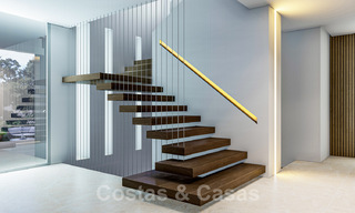 Villa modernista en venta con vistas al mar, rodeada de un hermoso y verde paisaje en Cascada de Camojan en la Milla de Oro de Marbella 39636 