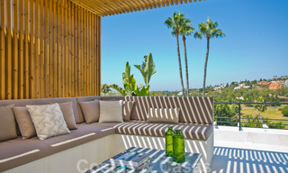 Renovada y espaciosa villa de lujo en venta de estilo mediterráneo con diseño moderno y contemporáneo en Nueva Andalucía, Marbella 39604 