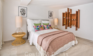 Renovada y espaciosa villa de lujo en venta de estilo mediterráneo con diseño moderno y contemporáneo en Nueva Andalucía, Marbella 39620 
