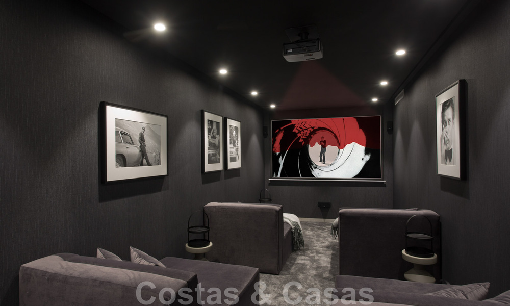 Renovada y espaciosa villa de lujo en venta de estilo mediterráneo con diseño moderno y contemporáneo en Nueva Andalucía, Marbella 39627