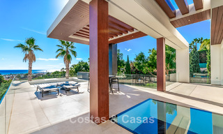 Se vende villa moderna y arquitectónica con vistas panorámicas al mar en un complejo de golf de cinco estrellas en Marbella - Benahavis 791731 