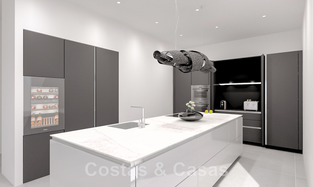 Lujosas y modernas villas de nueva construcción en venta a un paso de la playa con vistas al mar en Marbella Este 44082