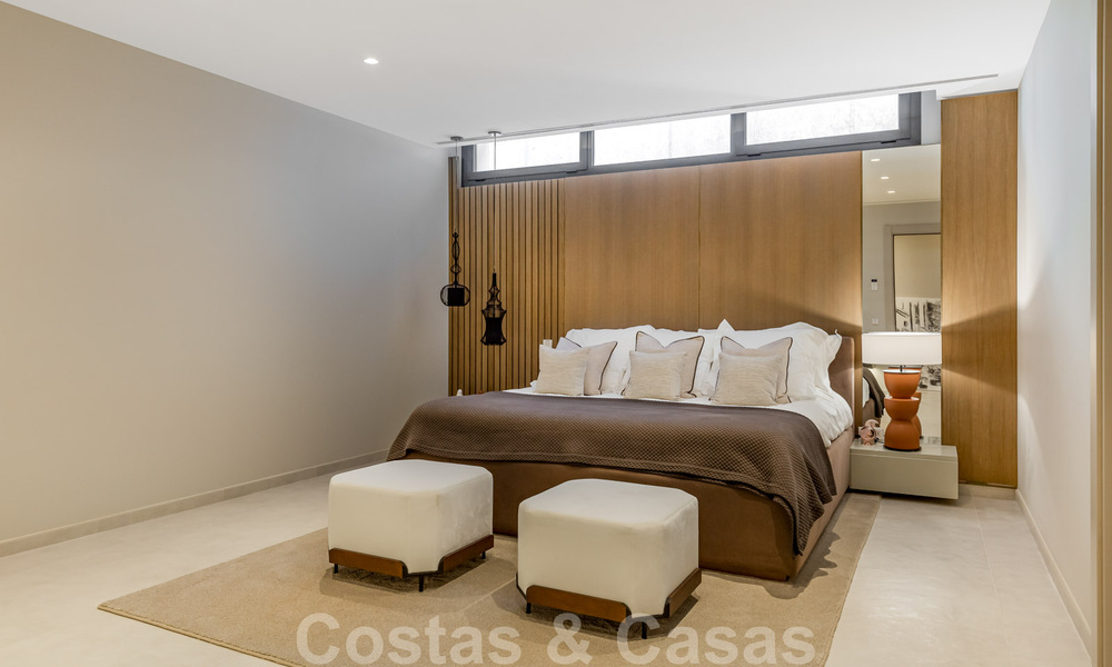 Lista para mudarse, villa moderna y de lujo en venta en Nueva Andalucía, Marbella 39873
