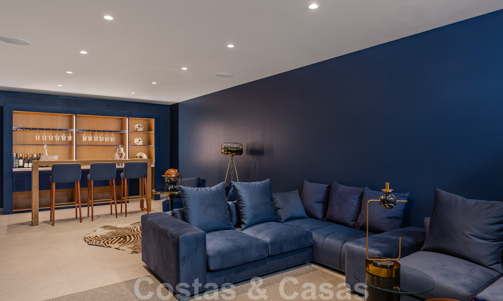 Lista para mudarse, villa moderna y de lujo en venta en Nueva Andalucía, Marbella 39876