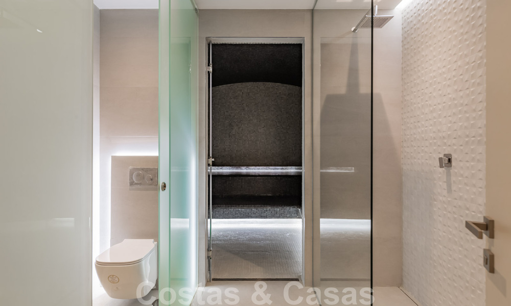 Lista para mudarse, villa moderna y de lujo en venta en Nueva Andalucía, Marbella 39877