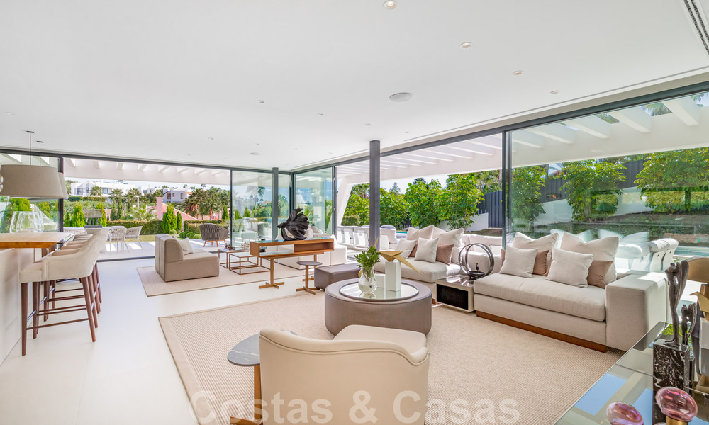 Lista para mudarse, villa moderna y de lujo en venta en Nueva Andalucía, Marbella 39883