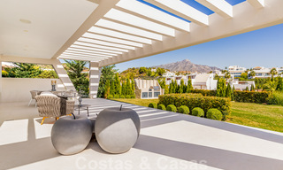 Lista para mudarse, villa moderna y de lujo en venta en Nueva Andalucía, Marbella 39891 