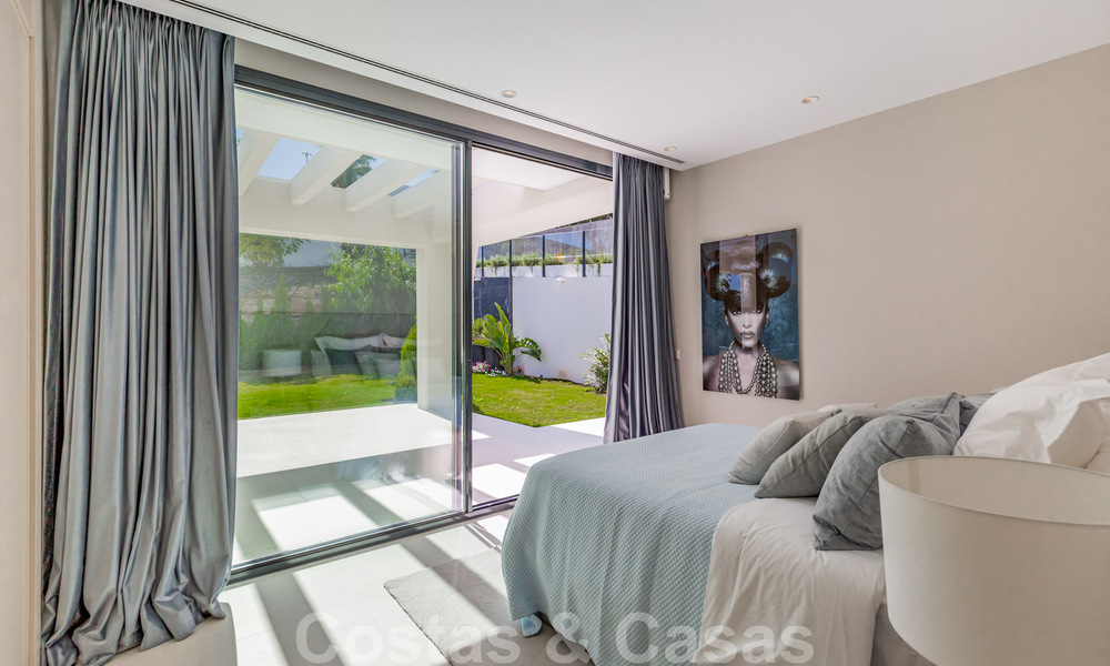 Lista para mudarse, villa moderna y de lujo en venta en Nueva Andalucía, Marbella 39899