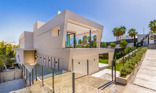 Lista para mudarse, villa moderna y de lujo en venta en Nueva Andalucía, Marbella 39900 