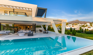 Lista para mudarse, villa moderna y de lujo en venta en Nueva Andalucía, Marbella 39901 