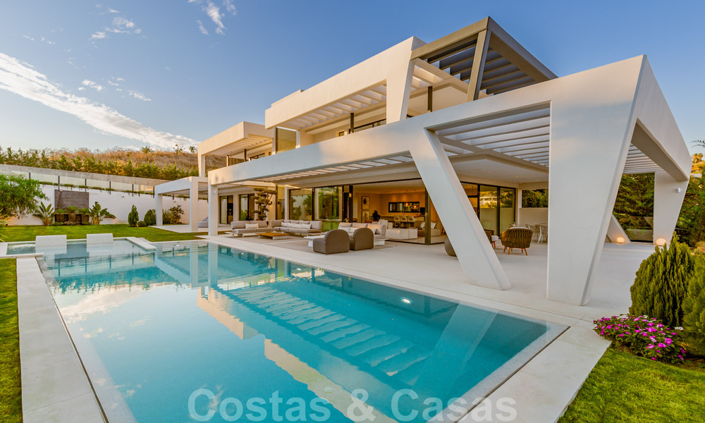 Lista para mudarse, villa moderna y de lujo en venta en Nueva Andalucía, Marbella 39902
