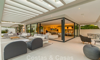 Lista para mudarse, villa moderna y de lujo en venta en Nueva Andalucía, Marbella 39904 