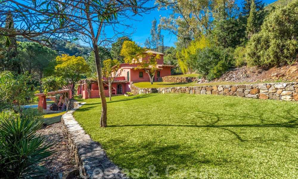 Se vende propiedad rústica tradicional en una gran parcela de más de 17.000m² en las cercanías del pueblo de la exclusiva Benahavis 39954