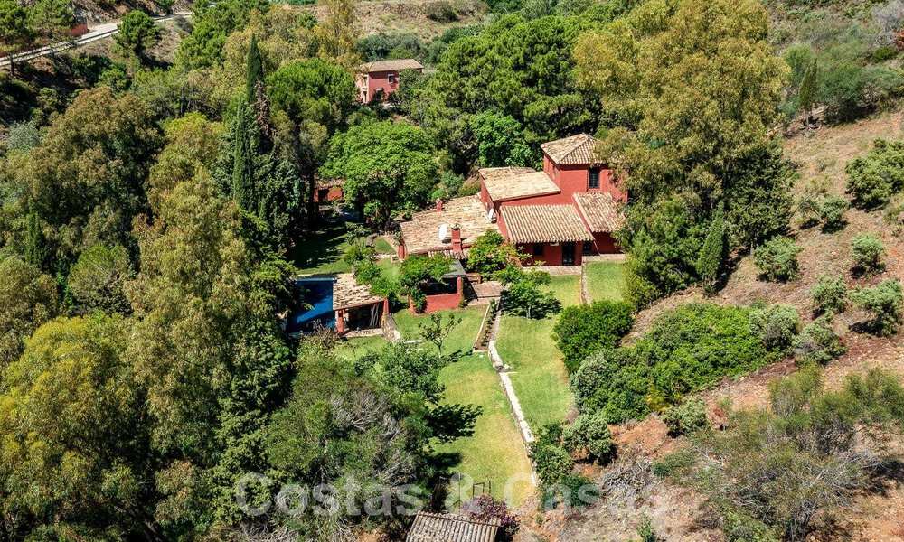 Se vende propiedad rústica tradicional en una gran parcela de más de 17.000m² en las cercanías del pueblo de la exclusiva Benahavis 55759