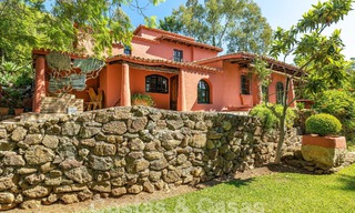 Se vende propiedad rústica tradicional en una gran parcela de más de 17.000m² en las cercanías del pueblo de la exclusiva Benahavis 55764 