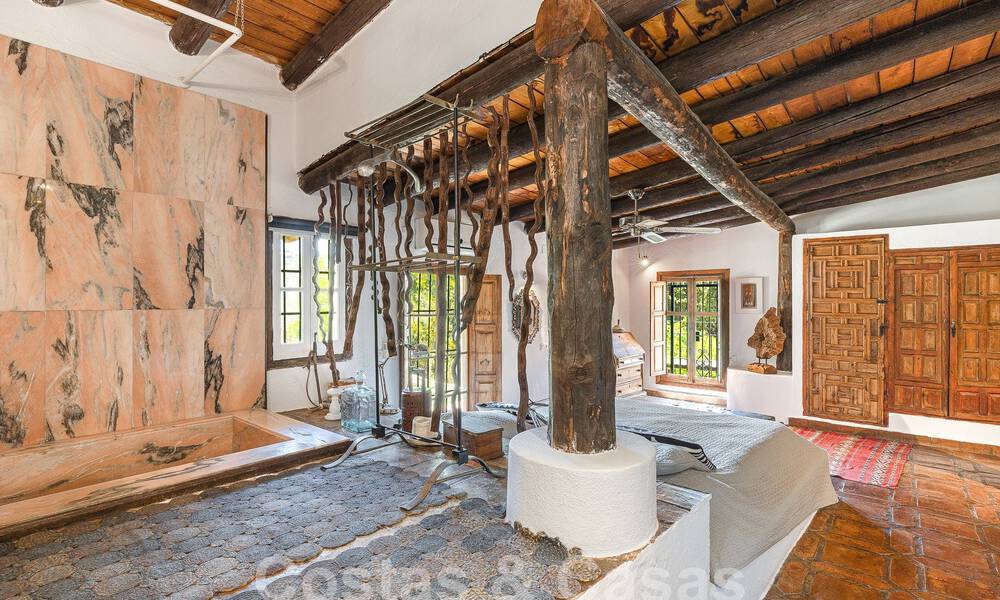 Se vende propiedad rústica tradicional en una gran parcela de más de 17.000m² en las cercanías del pueblo de la exclusiva Benahavis 55773