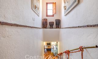 Se vende propiedad rústica tradicional en una gran parcela de más de 17.000m² en las cercanías del pueblo de la exclusiva Benahavis 55774 