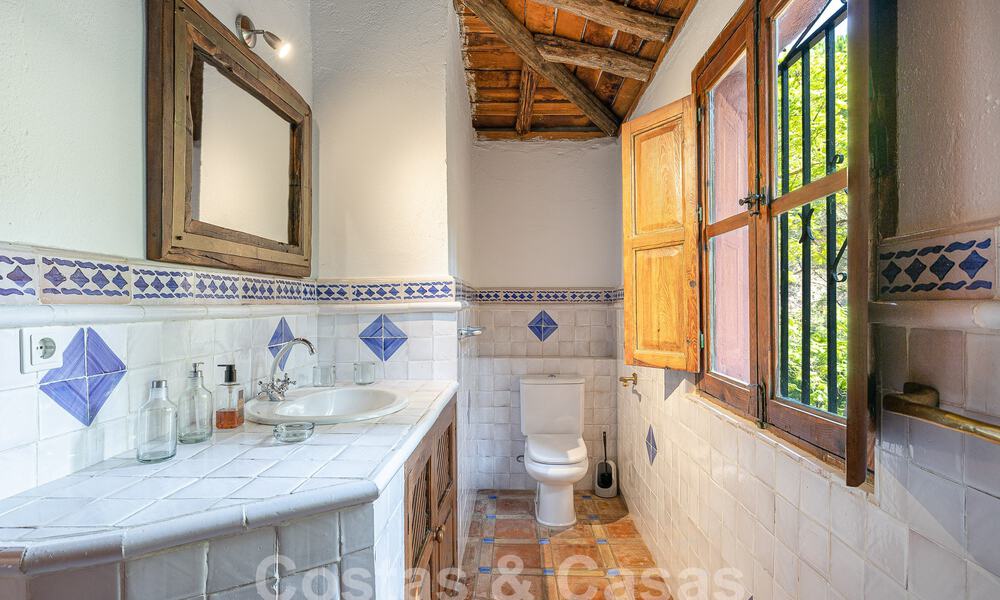 Se vende propiedad rústica tradicional en una gran parcela de más de 17.000m² en las cercanías del pueblo de la exclusiva Benahavis 55780