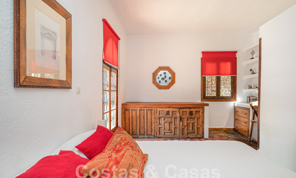 Se vende propiedad rústica tradicional en una gran parcela de más de 17.000m² en las cercanías del pueblo de la exclusiva Benahavis 55781