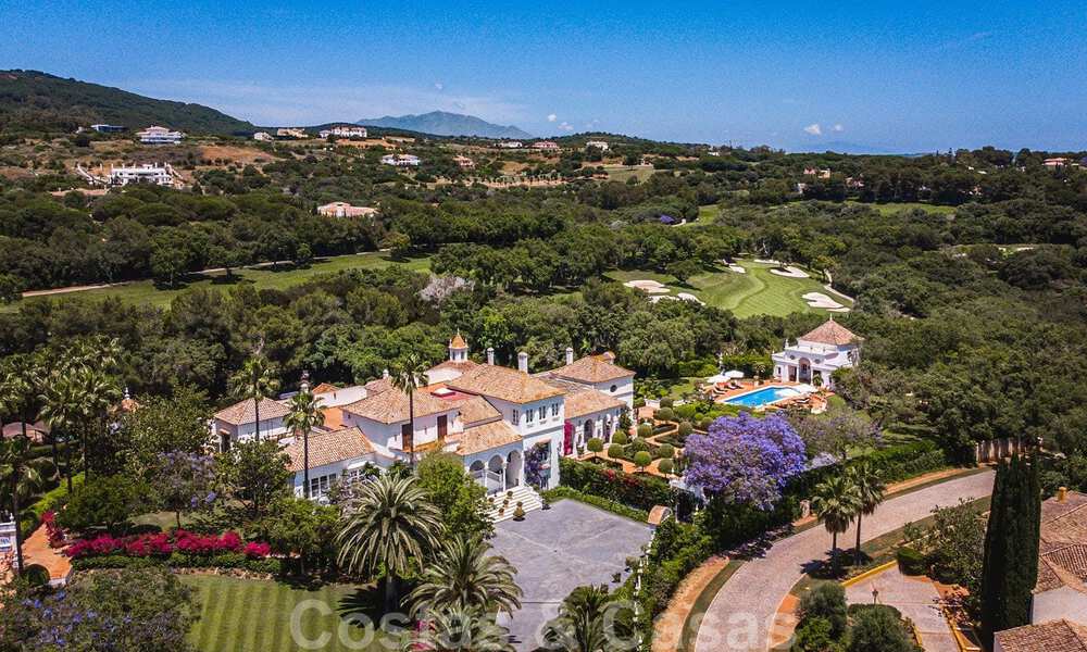 Impresionante, elegante, propiedad andaluza en venta en primera línea de golf en Altos de Valderrama, Sotogrande 39978
