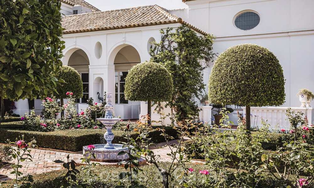 Impresionante, elegante, propiedad andaluza en venta en primera línea de golf en Altos de Valderrama, Sotogrande 39987