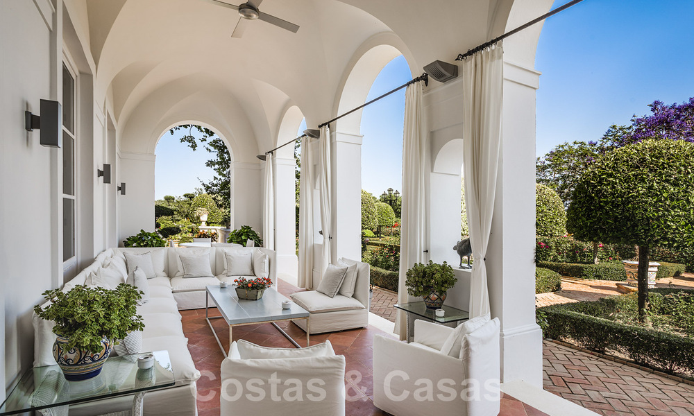 Impresionante, elegante, propiedad andaluza en venta en primera línea de golf en Altos de Valderrama, Sotogrande 39988