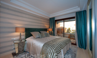 Amplio y lujoso apartamento en venta con vistas al mar, en un complejo en primera línea de playa en la Nueva Milla de Oro entre Marbella y Estepona 39989 