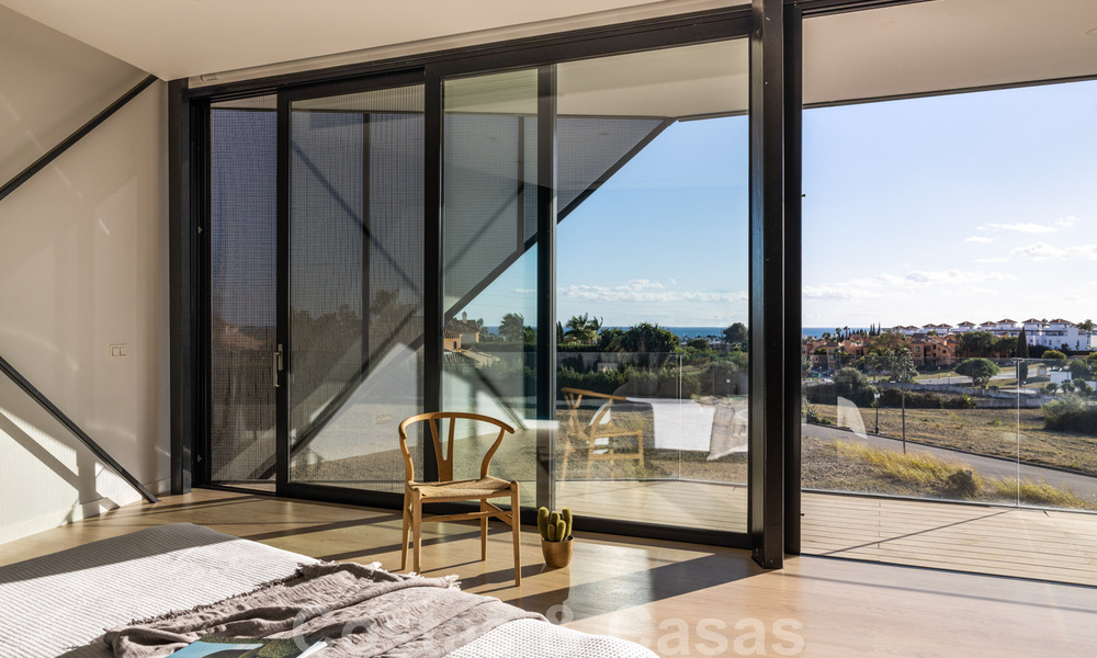 Exclusiva villa giratoria de última generación en venta en la Nueva Milla de Oro entre Marbella y Estepona 40214