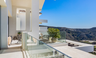 Listos para entrar a vivir, modernos - Apartamentos de lujo andaluces en venta con vistas al mar en Benahavis - Marbella 40244 