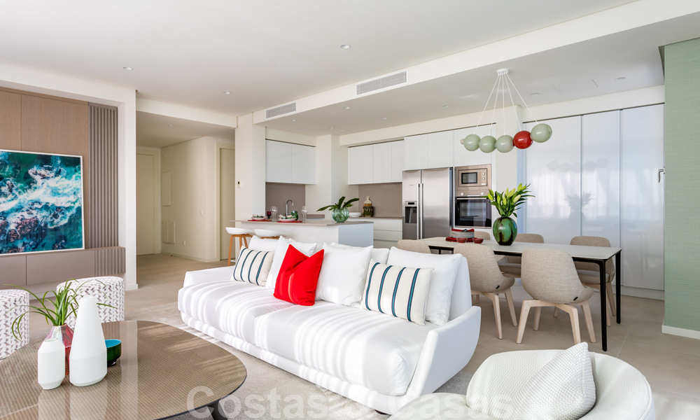 Listos para entrar a vivir, modernos - Apartamentos de lujo andaluces en venta con vistas al mar en Benahavis - Marbella 40273
