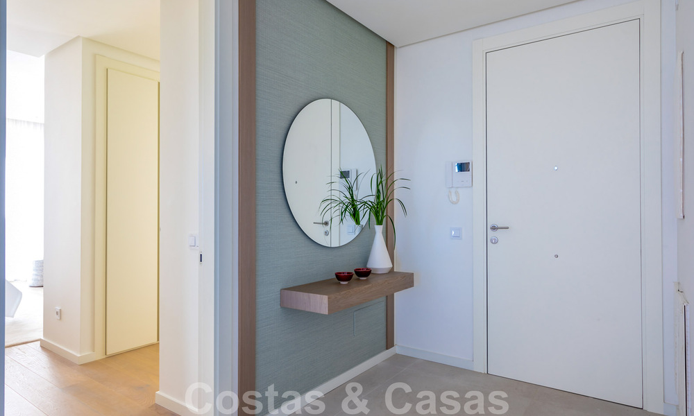 Listos para entrar a vivir, modernos - Apartamentos de lujo andaluces en venta con vistas al mar en Benahavis - Marbella 40284